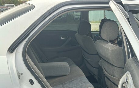 Toyota Camry, 2000 год, 389 000 рублей, 18 фотография