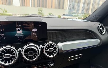 Mercedes-Benz GLB, 2022 год, 2 700 000 рублей, 14 фотография