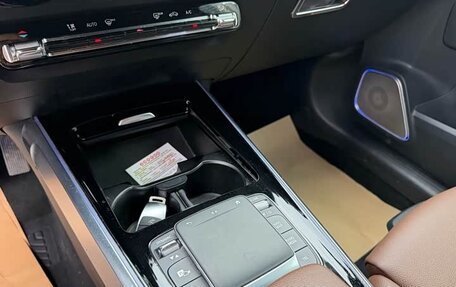 Mercedes-Benz GLB, 2022 год, 2 700 000 рублей, 15 фотография