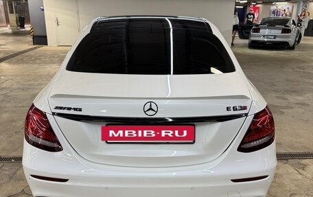 Mercedes-Benz E-Класс AMG, 2017 год, 5 600 000 рублей, 6 фотография