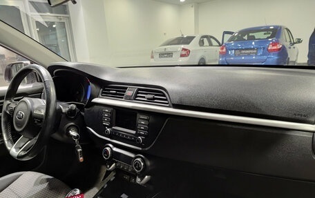 KIA Rio IV, 2018 год, 1 397 000 рублей, 13 фотография