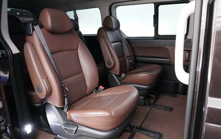 Hyundai Grand Starex Grand Starex I рестайлинг 2, 2018 год, 3 769 050 рублей, 7 фотография
