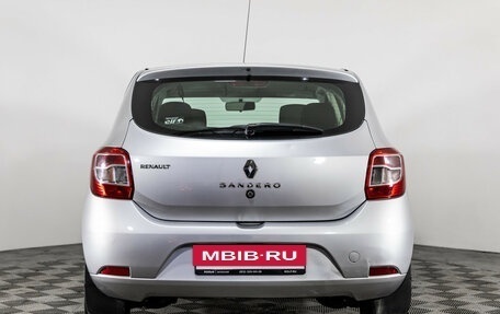 Renault Sandero II рестайлинг, 2014 год, 799 000 рублей, 13 фотография