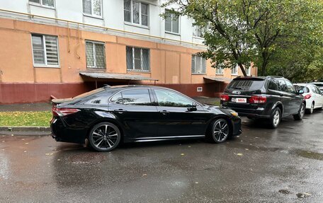 Toyota Camry, 2020 год, 3 350 000 рублей, 2 фотография