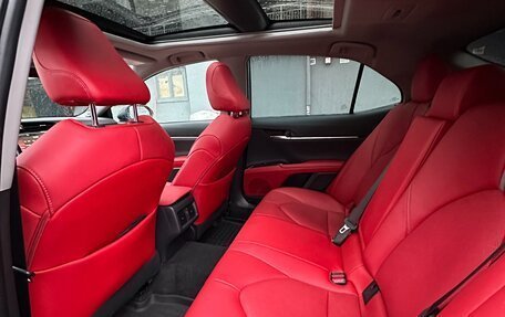 Toyota Camry, 2020 год, 3 350 000 рублей, 10 фотография