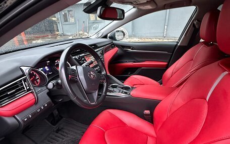 Toyota Camry, 2020 год, 3 350 000 рублей, 9 фотография