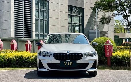 BMW 1 серия, 2023 год, 1 900 000 рублей, 2 фотография