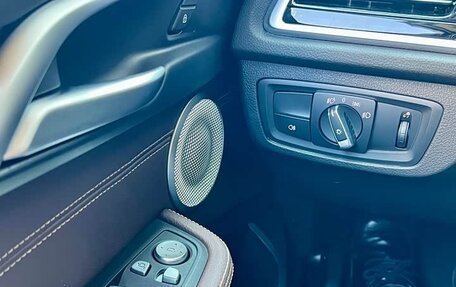 BMW 1 серия, 2023 год, 1 900 000 рублей, 12 фотография