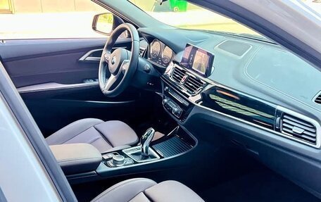 BMW 1 серия, 2023 год, 1 900 000 рублей, 24 фотография