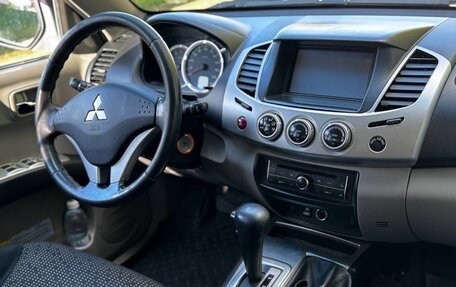 Mitsubishi L200 IV рестайлинг, 2011 год, 1 700 000 рублей, 10 фотография