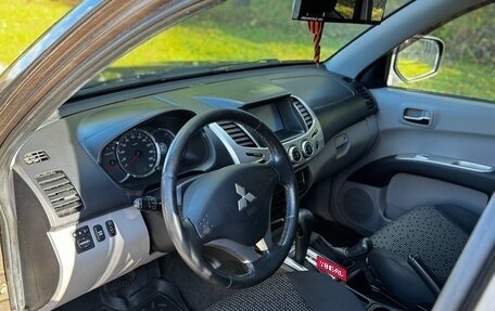 Mitsubishi L200 IV рестайлинг, 2011 год, 1 700 000 рублей, 7 фотография