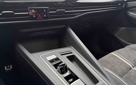 Volkswagen Golf VIII, 2022 год, 2 250 000 рублей, 15 фотография