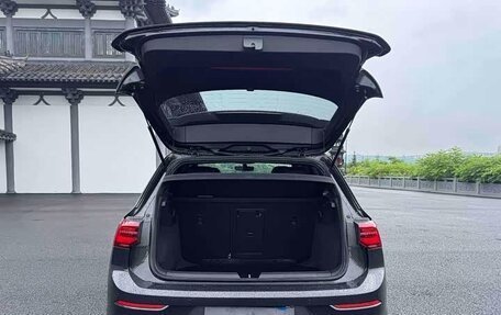 Volkswagen Golf VIII, 2022 год, 2 250 000 рублей, 22 фотография
