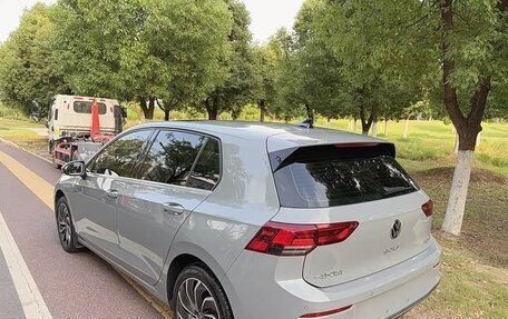 Volkswagen Golf VIII, 2022 год, 1 950 000 рублей, 6 фотография
