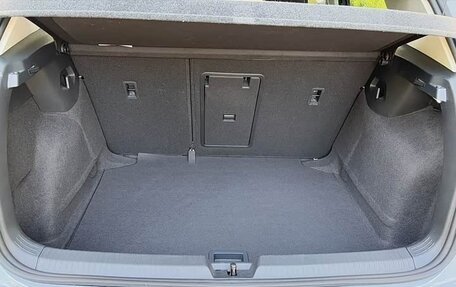 Volkswagen Golf VIII, 2022 год, 1 950 000 рублей, 19 фотография