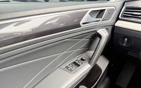 Volkswagen Tiguan II, 2022 год, 2 900 000 рублей, 8 фотография