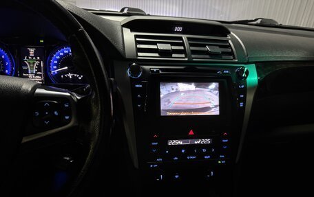 Toyota Camry, 2017 год, 1 597 000 рублей, 6 фотография