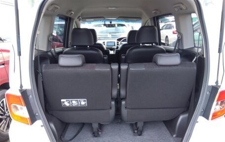 Honda Freed I, 2015 год, 850 000 рублей, 17 фотография
