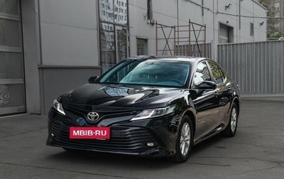 Toyota Camry, 2020 год, 2 300 000 рублей, 1 фотография