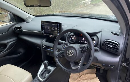 Toyota Yaris Cross, 2021 год, 1 300 000 рублей, 11 фотография
