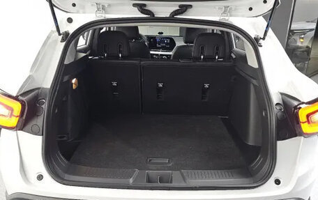 Chevrolet Trax, 2023 год, 1 349 900 рублей, 17 фотография