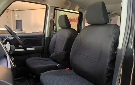 Toyota Roomy I, 2022 год, 840 000 рублей, 26 фотография