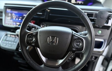 Honda Stepwgn IV, 2019 год, 2 590 000 рублей, 16 фотография