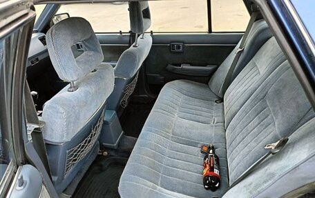 Nissan Bluebird VIII, 1988 год, 99 000 рублей, 17 фотография