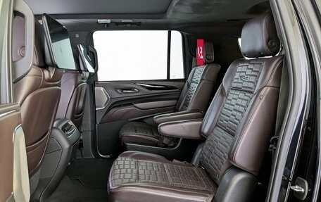 Cadillac Escalade V, 2021 год, 7 300 000 рублей, 9 фотография