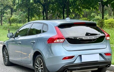 Volvo V40 II рестайлинг, 2019 год, 1 080 000 рублей, 8 фотография