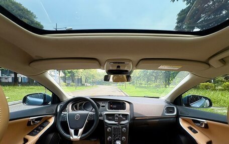 Volvo V40 II рестайлинг, 2019 год, 1 080 000 рублей, 15 фотография