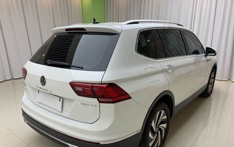 Volkswagen Tiguan II, 2022 год, 1 790 000 рублей, 4 фотография