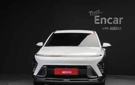 Hyundai Kona, 2023 год, 1 800 000 рублей, 1 фотография