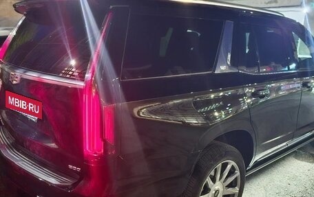 Cadillac Escalade V, 2023 год, 11 000 000 рублей, 12 фотография