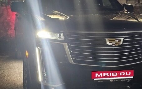 Cadillac Escalade V, 2023 год, 11 000 000 рублей, 8 фотография