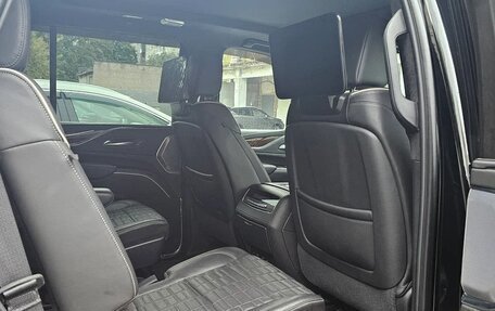 Cadillac Escalade V, 2023 год, 11 000 000 рублей, 21 фотография