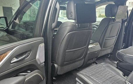 Cadillac Escalade V, 2023 год, 11 000 000 рублей, 22 фотография