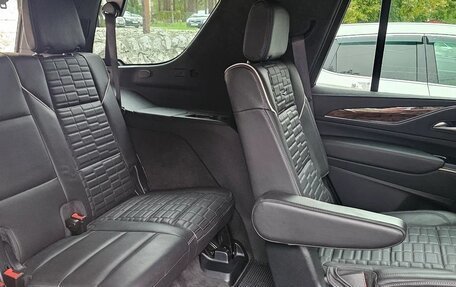 Cadillac Escalade V, 2023 год, 11 000 000 рублей, 24 фотография