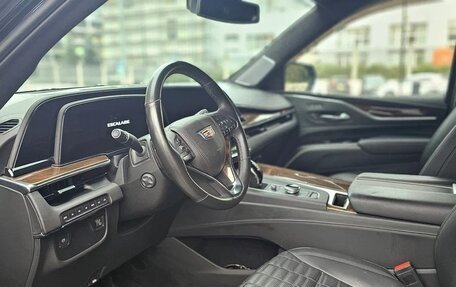 Cadillac Escalade V, 2023 год, 11 000 000 рублей, 30 фотография