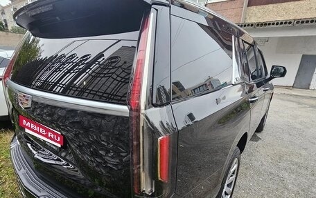 Cadillac Escalade V, 2023 год, 11 000 000 рублей, 25 фотография