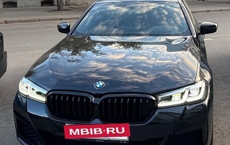 BMW 5 серия, 2021 год, 5 555 000 рублей, 2 фотография