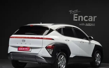Hyundai Kona, 2023 год, 1 800 000 рублей, 3 фотография