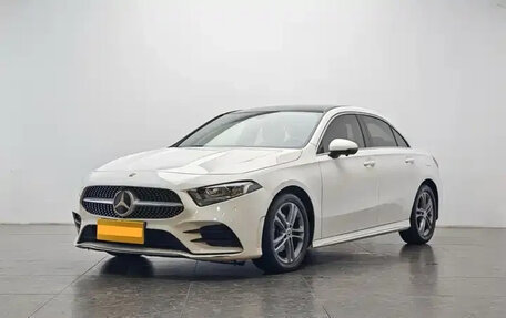 Mercedes-Benz A-Класс, 2022 год, 1 780 000 рублей, 2 фотография
