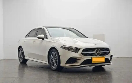 Mercedes-Benz A-Класс, 2022 год, 1 780 000 рублей, 8 фотография