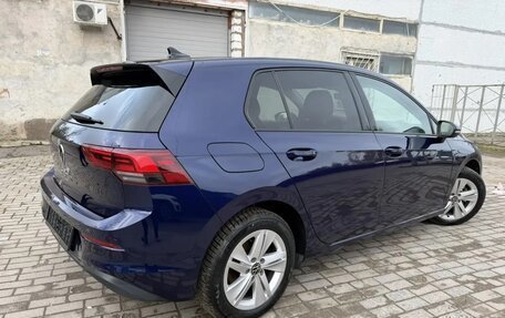 Volkswagen Golf VIII, 2022 год, 2 072 000 рублей, 2 фотография