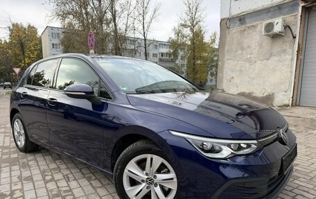 Volkswagen Golf VIII, 2022 год, 2 072 000 рублей, 3 фотография