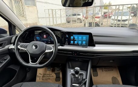 Volkswagen Golf VIII, 2022 год, 2 072 000 рублей, 18 фотография
