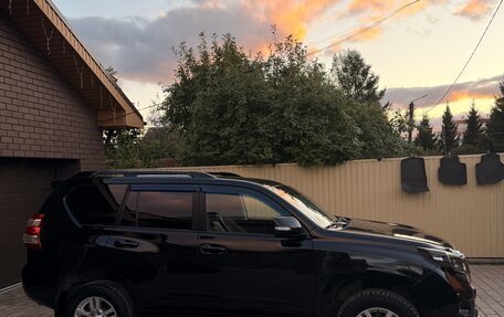 Toyota Land Cruiser Prado 150 рестайлинг 2, 2016 год, 3 800 000 рублей, 6 фотография