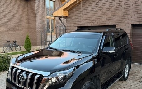 Toyota Land Cruiser Prado 150 рестайлинг 2, 2016 год, 3 800 000 рублей, 3 фотография