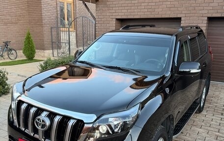 Toyota Land Cruiser Prado 150 рестайлинг 2, 2016 год, 3 800 000 рублей, 5 фотография